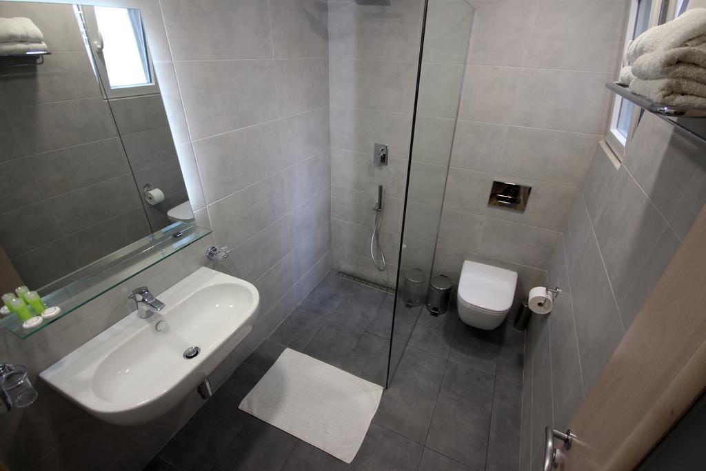Hotel Ari Sarande Ngoại thất bức ảnh