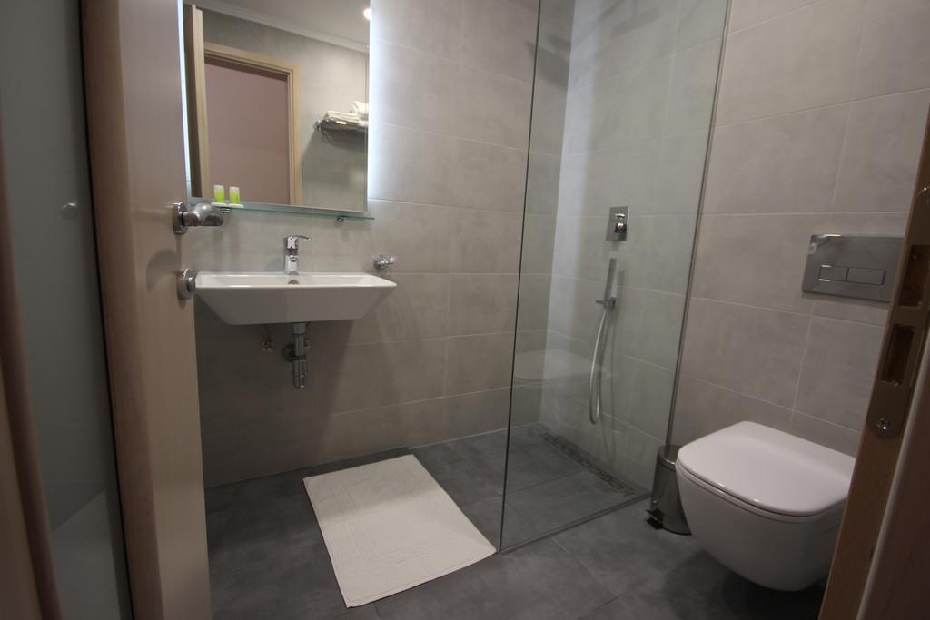 Hotel Ari Sarande Ngoại thất bức ảnh