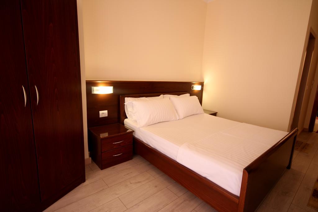 Hotel Ari Sarande Ngoại thất bức ảnh