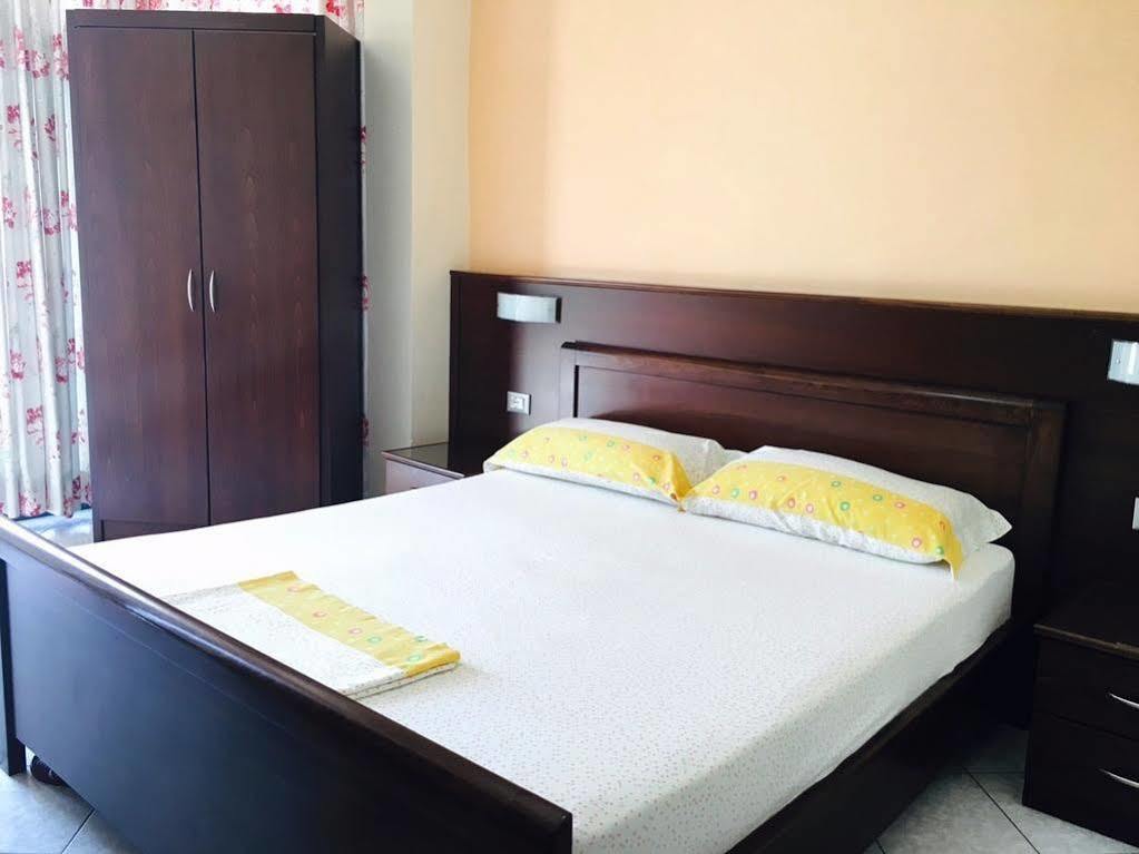 Hotel Ari Sarande Ngoại thất bức ảnh