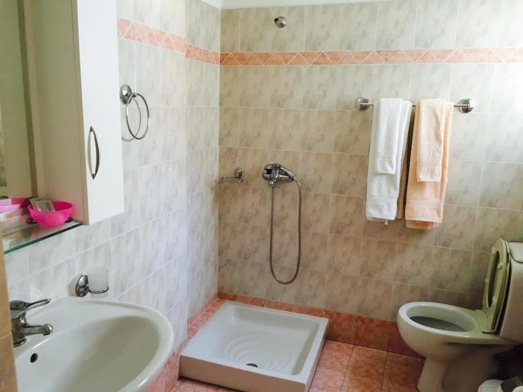 Hotel Ari Sarande Ngoại thất bức ảnh