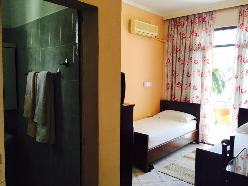 Hotel Ari Sarande Ngoại thất bức ảnh