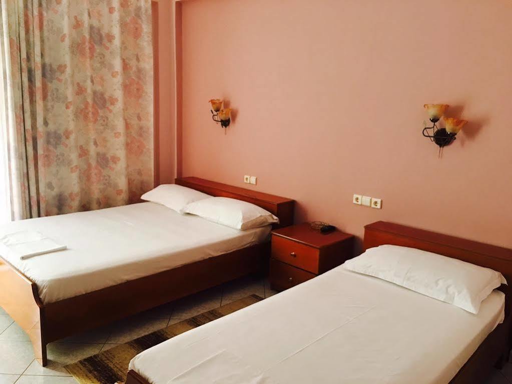 Hotel Ari Sarande Ngoại thất bức ảnh