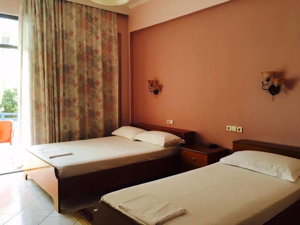 Hotel Ari Sarande Ngoại thất bức ảnh
